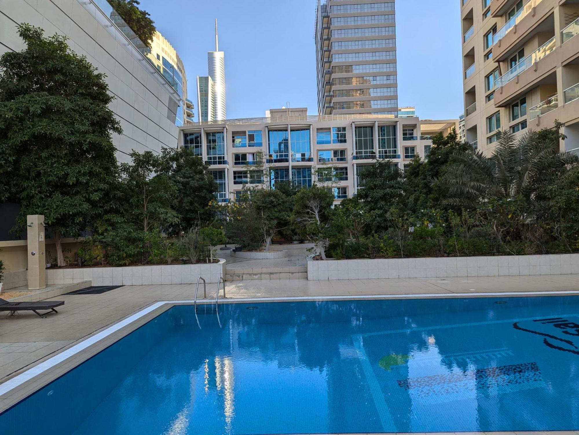 Stunning 2br With Full Marina View